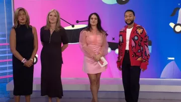 Anthropologie Sheer Crop Blouse porté par Donna Farizan comme on le voit dans Today with Hoda & Jenna le 5 septembre 2024