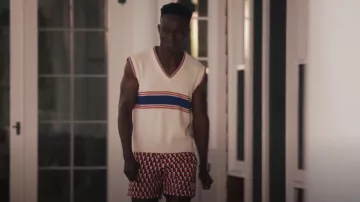 Moncler Marni Swim SHorts usados por Carlton Banks (Olly Sholotan) como se ve en Bel-Air (S03E10)