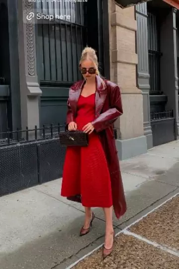 Paola Sighinolfi Pendientes Blass usados por Leonie Hanne en el desfile de moda de Simkhai el 8 de septiembre de 2024