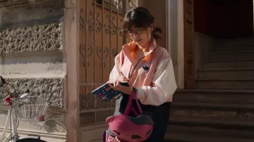 An Astrological Guide for Broken Hearts Outfits: Alice (Claudia Gusmano) wears Adidas Originals Colourblock Windbreaker Jacket in black and pink in season 1, episode 6
