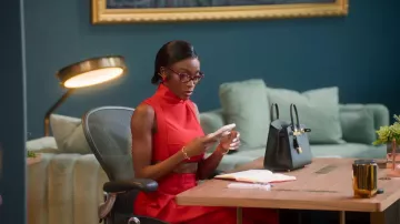 Pulsera Cartier Juste un Clou de oro amarillo pequeña usada por Chelsea Lazkani como se ve en Selling Sunset (S08E04)