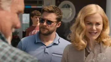 Estilo Persol PO3199S usado por Thomas Winbury (Jack Reynor) como se ve en La pareja perfecta (S01E01)
