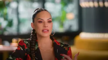 Nissa Blazer à col en V à imprimé floral porté par Amanza Smith comme on le voit dans Selling Sunset (S08E03)