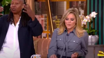 Cinq à Sept Francesca Top corto de manga larga usado por Sara Haines visto en The View el 11 de septiembre de 2024