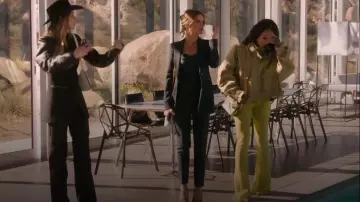 Balmain Pantalon évasé semi-transparent à motif monogramme porté par Amanza Smith comme on le voit dans Selling Sunset (S08E06)