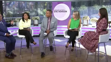 Gucci Lady Horsebit Leather Slingback Pumps worn by Dylan Dreyer as seen in Today on September 9, 2024