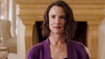 Yellowjackets TV series outfits: Juliette Lewis is wearing Gold Necklace Medallion in season 1, episode 1