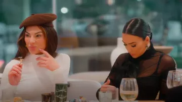 Vestido largo de cuello alto de malla de Thierry Mugler usado por Breana Tiesi como se ve en Selling Sunset (S08E08)