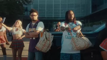 Mochila Louis Vuitton x Tyler The Creator Cream Monogram Christopher usada por Veeze en Babyface Ray, Veeze - Wavy Navy University (Video Oficial)