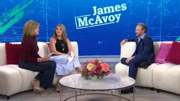 Vestido midi de técnica mixta Naadam en combo negro usado por Jenna Bush Hager como se vio en Today with Hoda & Jenna el 10 de septiembre de 2024