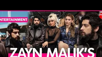 Zayn Malik lleva la chaqueta marrón primavera 2025 de Off White para el desfile de moda de Off-White en la Semana de la Moda New Fork 2024, el 6 de septiembre con Camila Cabello y Paris Jackson
