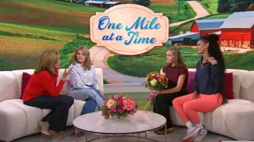 Legging de tiro alto Peloton Cadent usado por Kirsten Ferguson como se ve en Today with Hoda & Jenna el 13 de septiembre de 2024