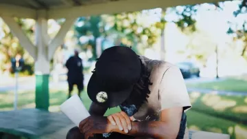 New Era Philadelphia Phillies All Black 59FIFTY usado por Quando Rondo en Quando Rondo - 16hunnit [Video Oficial]