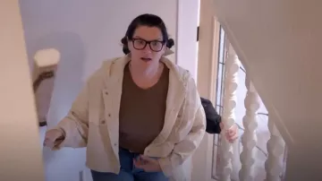 Shoppe Twelve Le Keeping It Cool Lavé Coton porté par Lyndsay Lamb comme on le voit dans Unvendable Houses (S05E02)