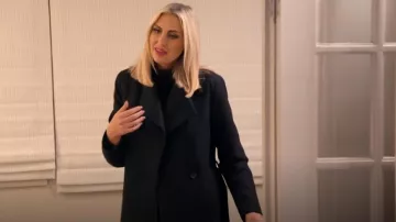 Manteau ceinturé en laine mélangée AllSaints Riley porté par Gina Kirschenheiter comme on le voit dans The Real Housewives of Orange County (S18E10)