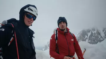 Inoxtag wears a The North Face hat in its documentary Kaizen: 1 year to climb Everest!