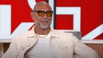 Chaqueta Gucci GG Cotton Jacquard usada por Dave Bautista como se vio en The Talk el 12 de septiembre de 2024