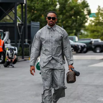 Gucci Black Square Sunglasses worn by Jalen Hurts on the Instagram account @philadelphiaeagles