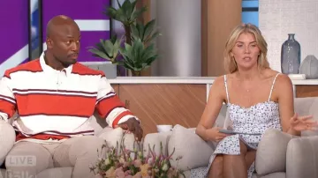 Vestido Camille de French Connection en verano Blanco/Azul usado por Amanda Kloots como se vio en The Talk el 17 de septiembre de 2024