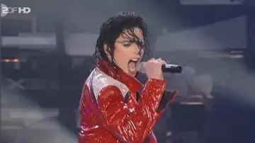 Michael Jackson usa Red Jacket para realizar Beat It para Live HIStory Tour en Munich el 6 de julio de 1997