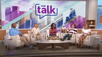 Suéter de cachemira de rayas estampadas de Club Room usado por Jerry O'Connell como se vio en The Talk el 20 de septiembre de 2024