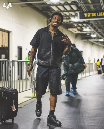 Nike Air Force 1 Low x Cactus Plant Flea Market Black Air Sunshine portée par Derwin James Jr. sur le compte Instagram @chargers