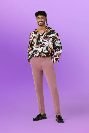 Love is Blind Temporada 7: Ramses Prashad lleva una camisa de viscosa de manga larga de Topman con estampado pintado