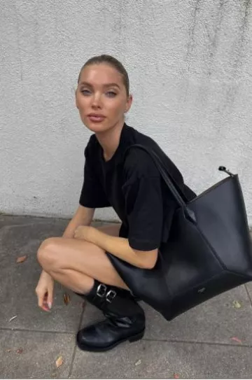 Jimmy Choo Diamond Tote/M usado por Elsa Hosk en su Instagram el 22 de septiembre de 2024