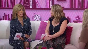 Robe-chemise froncée à pois Altuzarra Claudia portée par Hoda Kotb, comme on le voit dans Today with Hoda & Jenna le 21 septembre 2024