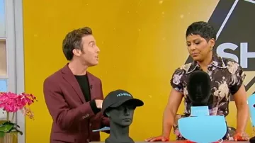 Blouse ajustée Zimmermann Eden portée par Tamron Hall telle qu’elle a été vue au Tamron Hall Show le 25 septembre 2024