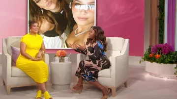 Ferragamo 85mm Open-toe Slide Mules en amarillo usado por Nelly Furtado como se ve en Sherri el 24 de septiembre de 2024