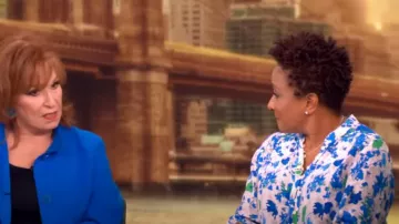 Zadig and Voltaire Twina Crepe Garden Flowers Shirt worn by Wanda Sykes as seen in The View on September 26, 2024