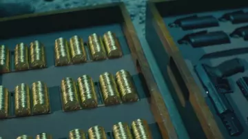 Muebles y accesorios de la película John Wick: Icónicas monedas de oro continentales