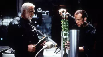 Movie setting of The Rock: VX Gas pearl handled carefully by Stanley Goodspeed (Nicolas Cage)