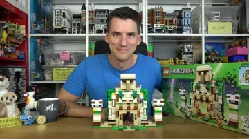 Minecraft x Lego - La forteresse du Golem de Fer présentée par Thomas Panke dans A Super Idea & A Wild Price : La Forteresse du Golem de Fer pour 105€ : LEGO® Minecraft 21250 YouTube Video