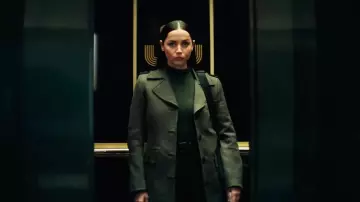 Vestuario de la película de bailarinas: Ana de Armas usa una gabardina verde para interpretar a Eva en el spin-off From the World of John Wick