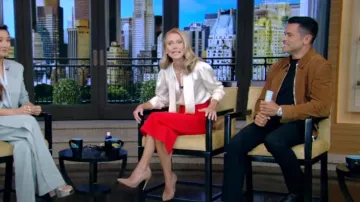 Roland Mouret Arreton Wool Pencil Skirt worn by Kelly Ripa as seen in LIVE with Kelly and Mark on September 18, 2024