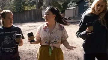 BDG Del Rey Souvenir Button-Down Top worn by Ashley (Sherry Cola) as seen in Nobody Wants This (S01E05)