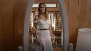 Reformation Bridgton Linen Dress worn by Joanne (Kristen Bell) as seen in Nobody Wants This (S01E05)