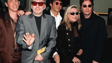 1999 American Music Awards Outfits: Debbie Harry from Blondie was wearing a beautiful ring