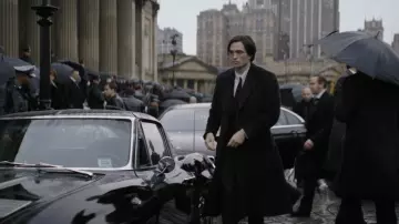 Outfits of The Batman movie: Robert Pattinson wears Black Long Coat to play Bruce Wayne