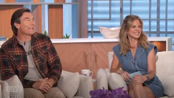 Robe en jean Veronica Beard Jax en Bleuet portée par Natalie Morales, comme on le voit dans The Talk le 3 octobre 2024