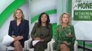 Cinq a Sept Khloé Blazer de mezclilla con mangas fruncidas usado por Christine Romans como se ve en Today el 3 de octubre de 2024