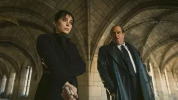 Outfits of The Penguin TV series: Sofia Falcone (Cristin Milioti) wears Black Coat in season 1, episode 2