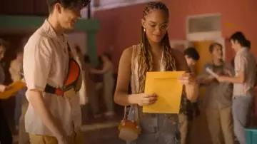 Miss Selfridge Extreme Ripped Denim Cargo Skirt in Light Wash Blue worn by Elle Argent (Yasmin Finney) as seen in Heartstopper (S03E02)