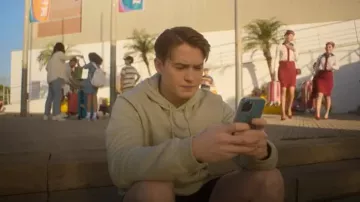 Converse Go-To Embroidered Star Chevron Hoodie worn by Nick Nelson (Kit Connor) as seen in Heartstopper (S03E02)
