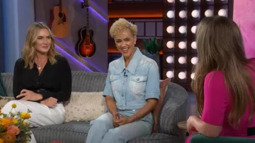 Pantalones de pierna ancha de gabardina con ribete de cuero Alaia usados por Kate Winslet como se vio en The Kelly Clarkson Show el 27 de septiembre de 2024