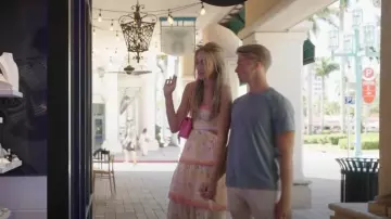 Vestido de laurel de Zimmermann usado por Veronica Peters como se ve en Welcome to Plathville (T06E11)