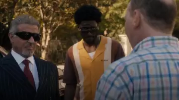 Kickers Knit Back Shirt en Multi porté par Tyson (Jay Will) comme on le voit dans Tulsa King (S02E03)