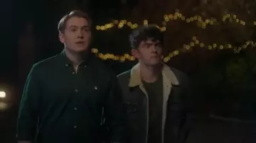 Veste camionneur en jean polaire Levis portée par Charlie Spring (Joe Locke) comme on le voit dans Heartstopper (S03E05)